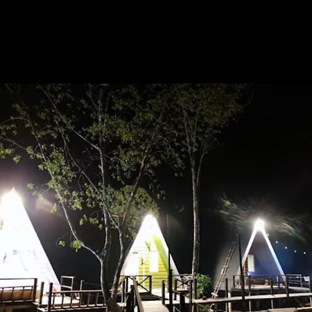 The Mangrove Villa Sematan Kültér fotó